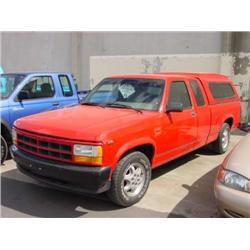 *95 DODGE DAKOTA EXT CAB 5SPD P/U 094,190 ACTUAL                      