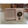 Image 2 : 3 Vintage Radios ; 2 Westinghouse & 1 RCA