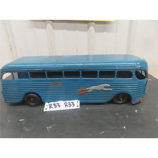 Keystone Windup Pressed Metal Greyhound Bus - Missing Rear Panel 5" x 5.5" x 18" 