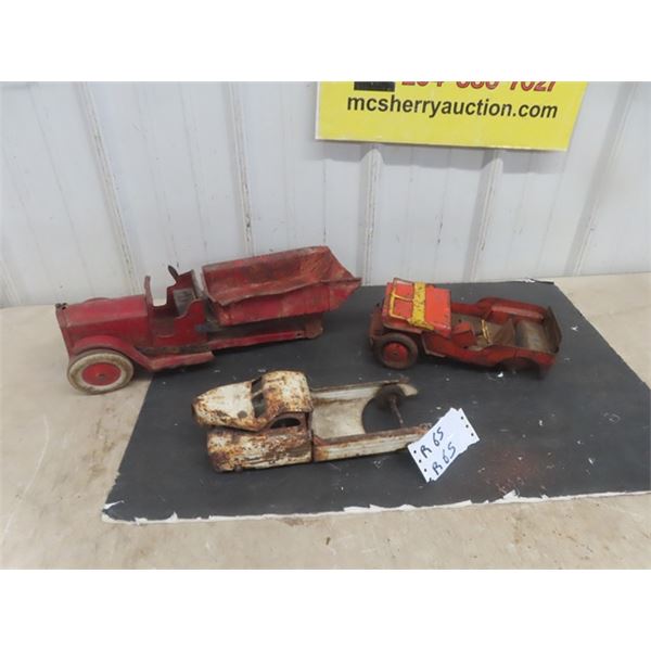 3 Old Metal Toys - Parts Missing ; Structo Dump Truck, Jeep, Buddy L Truck