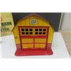 Image 8 : Marx Magic Barn + Plastic Tractor in Original Box