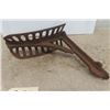 Image 6 : Cast Iron Saddle Hanger