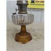 Image 2 : Vintage Aladdin Amber Base / Clear Tank Oil Lamp with Chimney