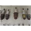 Image 5 : 27 Assorted Vintage Spark Plugs - 2 Cool Double Plugs