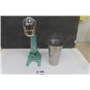 Image 1 : Vintage Hand Hannah Milk Shake Machine