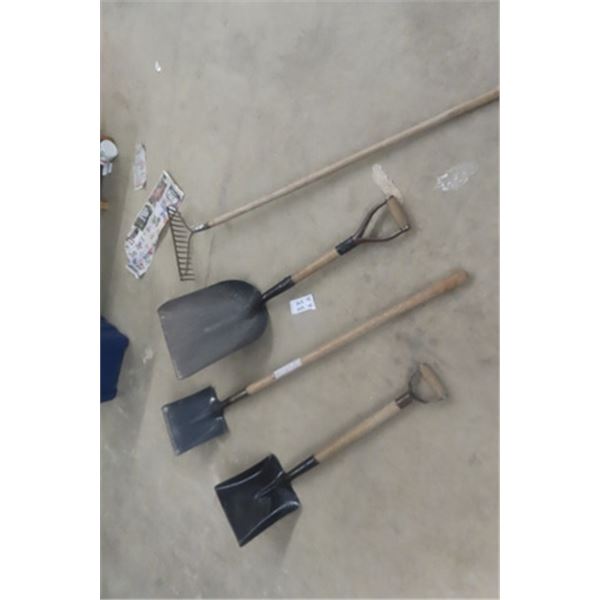 4 Yard Tools ; 3 Shovels + Rake