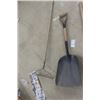 Image 3 : 4 Yard Tools ; 3 Shovels + Rake