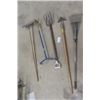 Image 1 : 5 Yard Hand Tools ; Hoe, Garden Claw, Potato Fork, Rakes