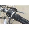 Image 3 : Shimano Break Point Pro Aluminum Series Pedal Bike - 22" Rims