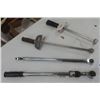 Image 4 : 4 Torque Wrenches , Dent Puller