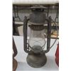 Image 3 : 5 Assorted Barn Lanterns ; Beacon, Dietz