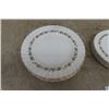 Image 2 : Royal Doulton ' Piedmont' Dishes 15 Pcs - 3 Different Sized Plates : 6.5", 8", 10.5"