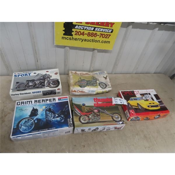 5 Model Harley Davidson Sport 1:12 Scale, Grim Reeper 1:8 Scale, Thunder Chopper 1/8 Scale, Harley L