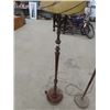 Image 4 : 2 Vintage Floor Model Lamps- 1 is a Bridge Lamp