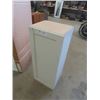 Image 2 : 2 New Kitchen Cupboards: 15"×24"×79" & 12"×15"×36"