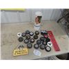 Image 1 : Hockey Pucks: NHL, Blackhawks Lamp, Zamboni 