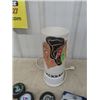 Image 5 : Hockey Pucks: NHL, Blackhawks Lamp, Zamboni 