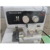Image 5 : Kenmore Overlock 3/4 Electric Sewing Machine