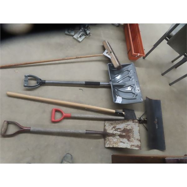 5 Hand Yard Tools : Shovel, Scraper, Broom