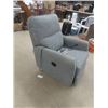 Image 1 : Pallister Medi Lift Recliner
