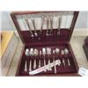 Image 2 : 2 Flatware Sets in Cases