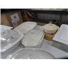 Image 4 : Casserole Dishes, Trays, New Oven Mitts, Corning Ware