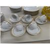 Image 4 : 38 pcs Royal heritage Place Setting