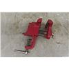 Image 5 : 2 Small Vices, Both are Bench Mount 