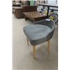 Image 3 : Funky Little Make-Up? Chair - Cloth Upholstered