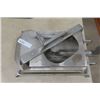 Image 2 : Tomato Tamer - Commercial Tomato Slicer