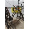 Image 8 : Farmers Supply Cast Iron Sewing Machine Base
