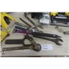 Image 5 : Jack Stands, Prime Air Nailer, Portable Heater, Timing Light, Wrenches, plus more