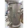 Image 6 : Aervoid Thermal Container #904, Ortec Heavy Container for Liquid Nitrogen, Large 2 Tap Server 