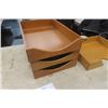 Image 5 : 4 Office Organizing Trays - 3 are the Same