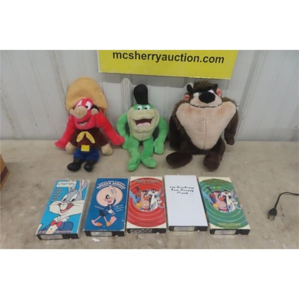 3 Looney Tunes Plush Toys + 5 VHS Movies