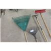 Image 3 : Spring Cleaning - 4 Rakes 