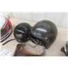 Image 3 : 4 Snowmobile Helmets + a Few Visors