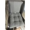 Image 3 : 3 pc Wicker Set ; 2 Chairs & Stand - Nice Condition 