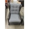 Image 5 : 3 pc Wicker Set ; 2 Chairs & Stand - Nice Condition 