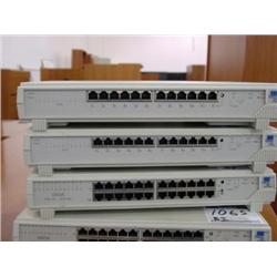 24 PORT 3 COM HUB