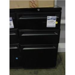 BLACK PEDESTAL