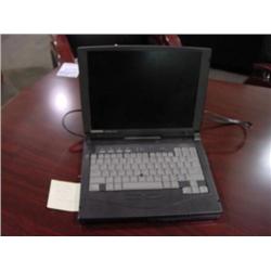 COMPAQ LAPTOP P2 366/12GB/128 DVD/SUPERDISK SPARE BATT