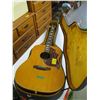 Image 1 : GIBSON 6 STRING MODEL HUMMINGBIRD CUSTOM GUITAR, EXCELLENT CONDITION COMPLETE W/CASE