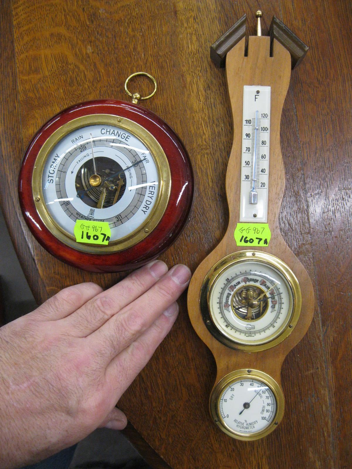 2 BAROMETERS