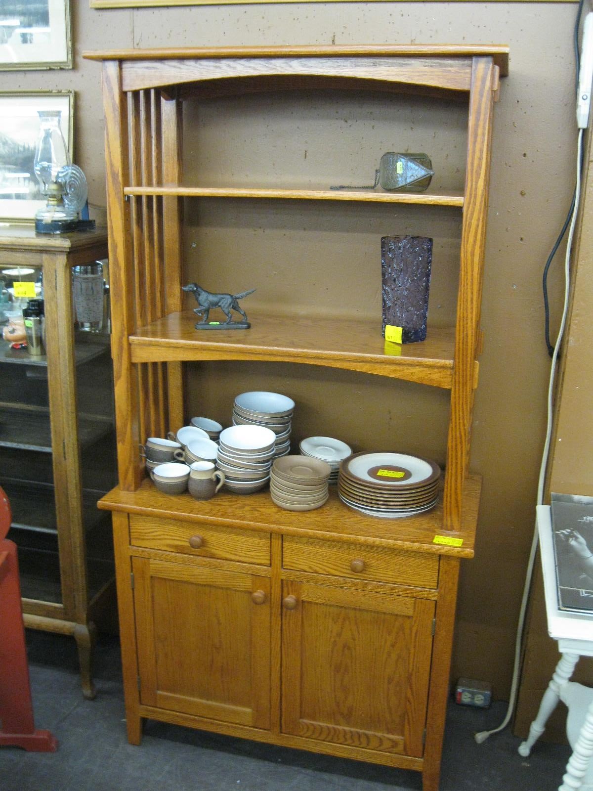 2 DRAWER 2 DOOR OAK SHELF UNIT - Dodds Auction