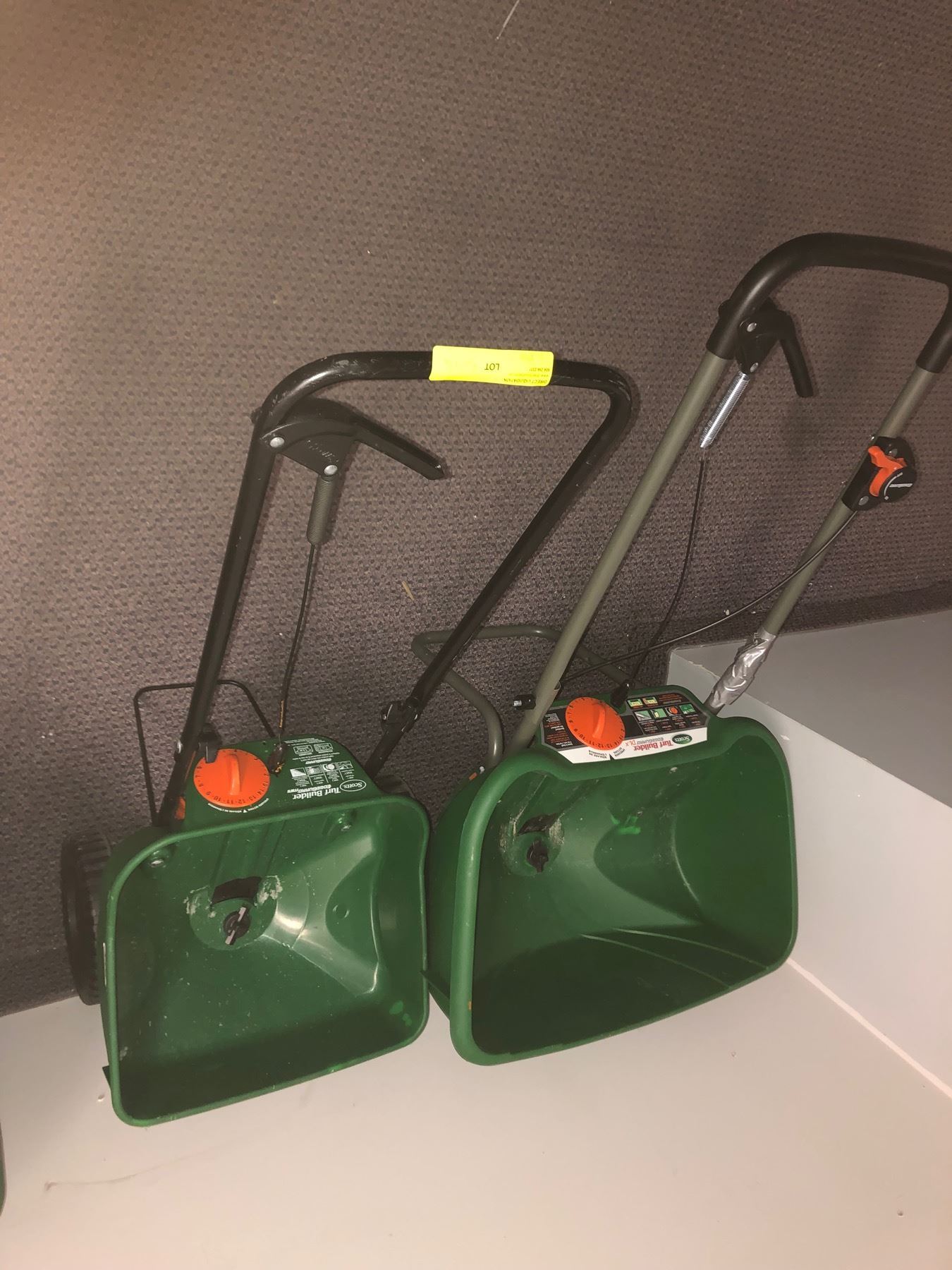 Group of two. Scotts - includes Turf Builder Edge guard DLX AND Turf ...