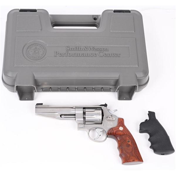 SMITH & WESSON MODEL 627-5 PERFORMANCE CENTER