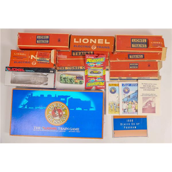 Lionel Boards Game, Boxes and O Scale track [148367]