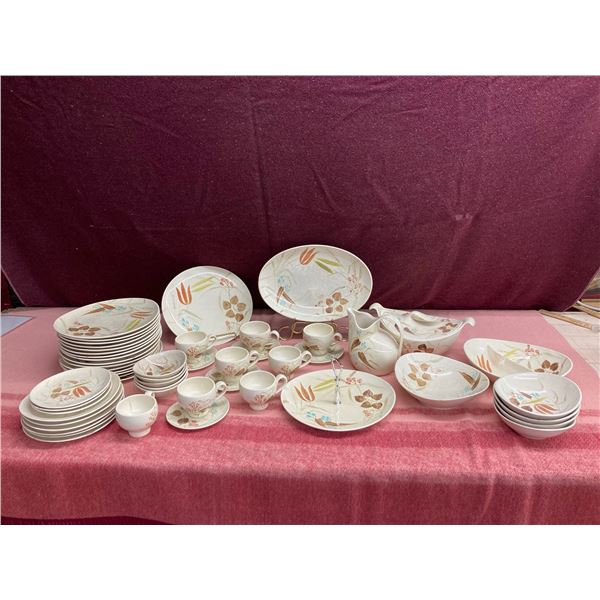 RED WING POTTERY DINNERWARE - RANDOM HARVEST DISH PATTERN SET