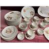Image 2 : RED WING POTTERY DINNERWARE - RANDOM HARVEST DISH PATTERN SET